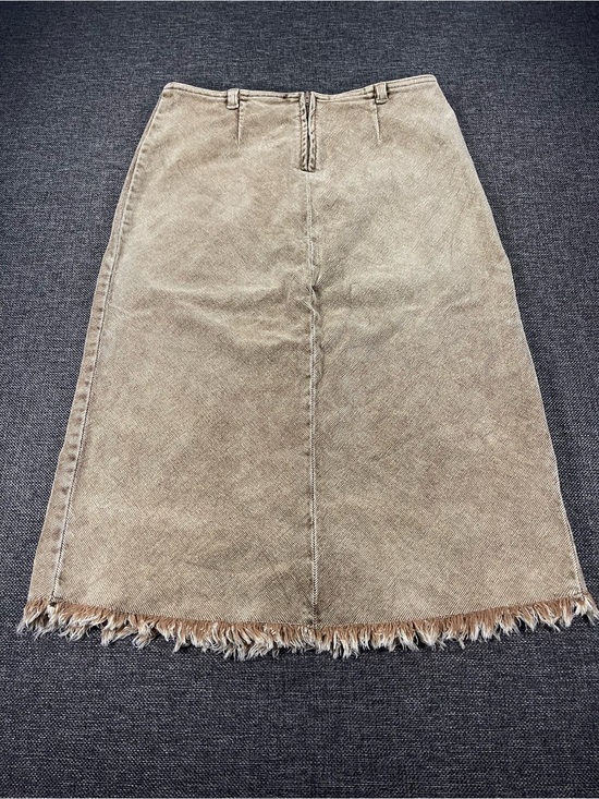 Memoire Dresses & Skirts - Ellemenno Frayed-Hem Midi Skirt in Tan
